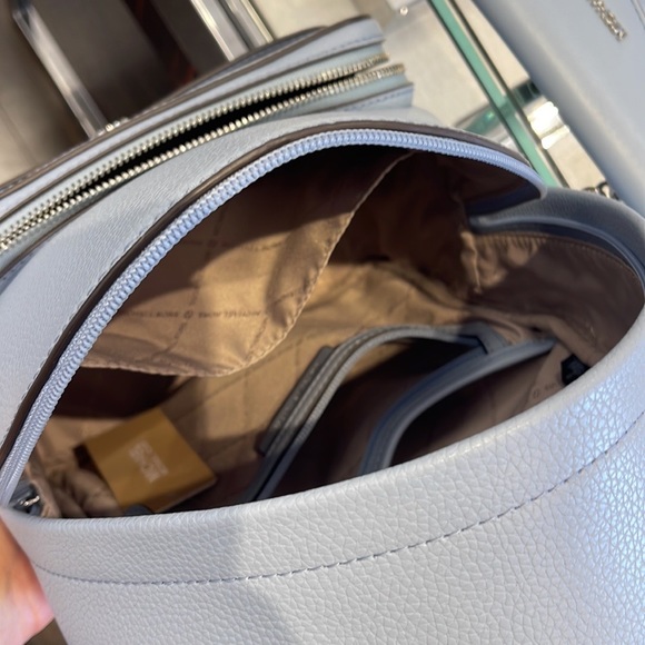 MICHAEL KORS 
Maisie Medium Pebbled Leather 2-in-1 Backpack
Denim 
NWT - Picture 9 of 16